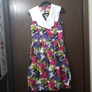 Vintage floral dress with sailor collar